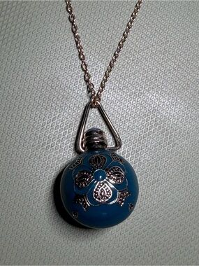 Blue Floral Pendant Necklace - Women's Jewelry